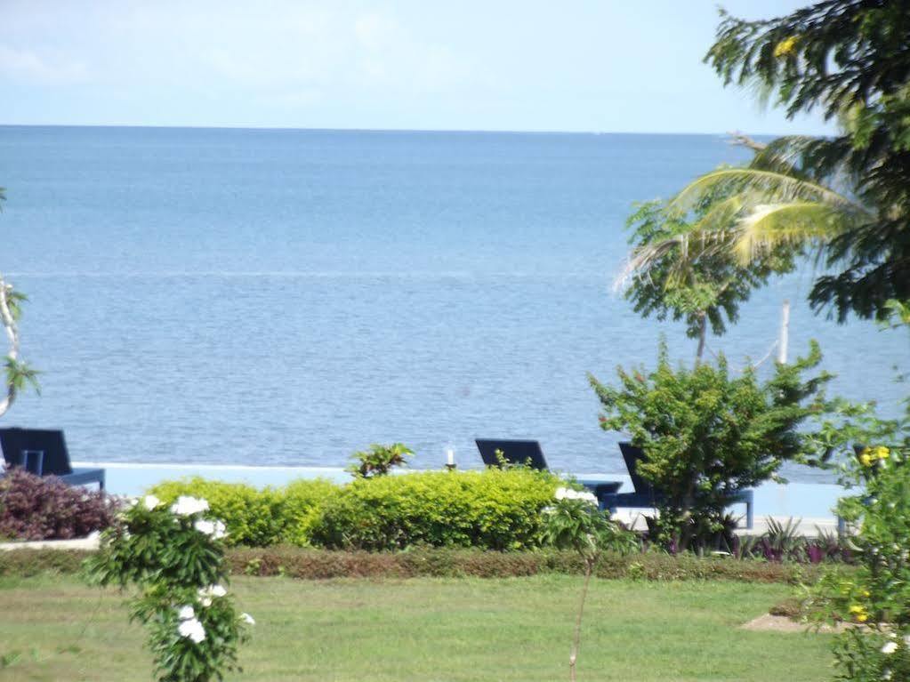 Luwansa Beach Resort Лабуан-Бахо Экстерьер фото